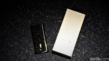 Ini Adalah Oppo Reno 10x Zoom seri Ronald Apriyan. Foto: Adi Fida Rahman/detikINET