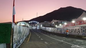 Pagi Menyapa di Padang Arafah