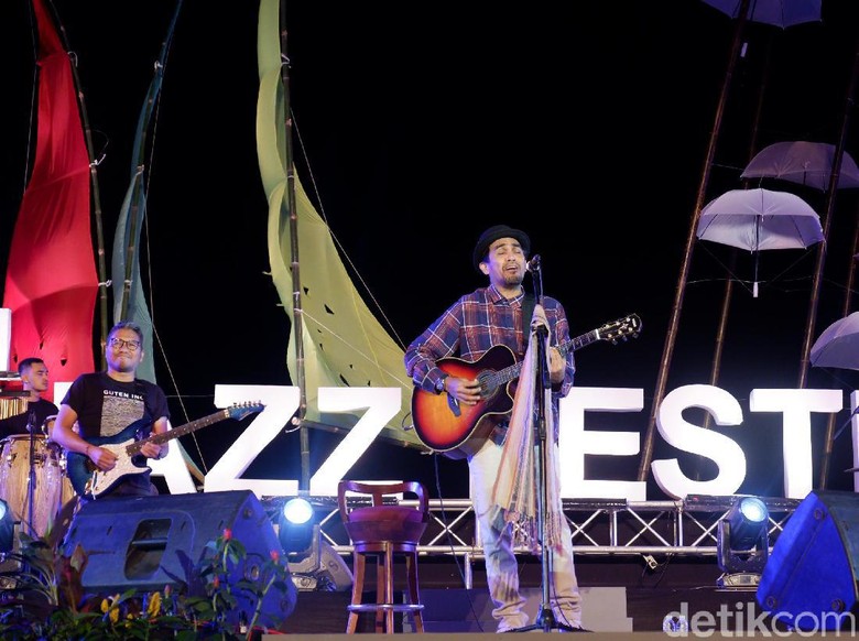 Glenn Fredly Sukses Bikin Meleleh Banyuwangi Beach Jazz