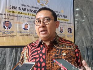 Fadli Zon Kritik Pangdam Jaya soal Baliho HRS: Mau Dwifungsi ABRI?