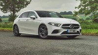 Mercedes-Benz A220 AMG Line juga mudah dicuri. Dalam waktu kurang dari semenit jika posisi kunci aktif, maka Mercy ini mudah dibobol maling. Foto: Autocar