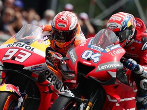 Senggolan dengan Dovi di Tikungan Terakhir, Marquez Khawatir Jatuh