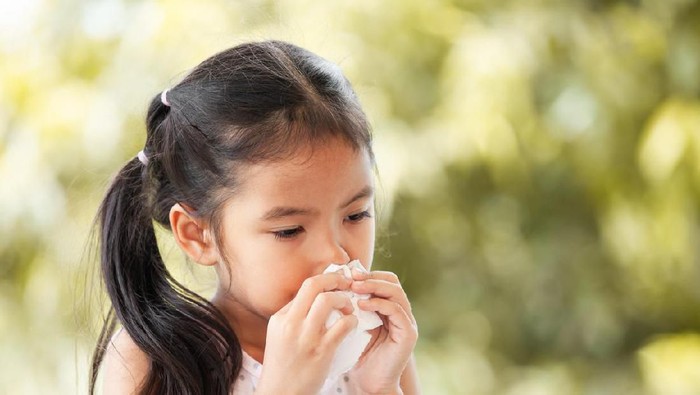 Para Ortu Wajib Tahu! 4 Obat Alami Redakan Radang Tenggorokan Anak