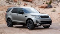 Pintu mobil Land Rover Discovery HSE bisa dijebol dalam waktu 20 detik. Namun ketika pintunya dibuka dengan cara dibobol, mobil tak bisa dikendarai. Foto: Land Rover