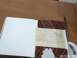 Foto-foto Eksklusif Naskah Asli Proklamasi