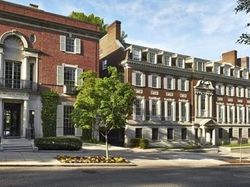 Koleksi Harta Tak Biasa Manusia Terkaya Dunia