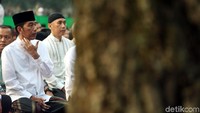 Jokowi menekankan makna kurban dalam Idul Adha. Dari pengurbanan ini, manusia terdorong untuk meningkatkan kesalehan secara sosial.