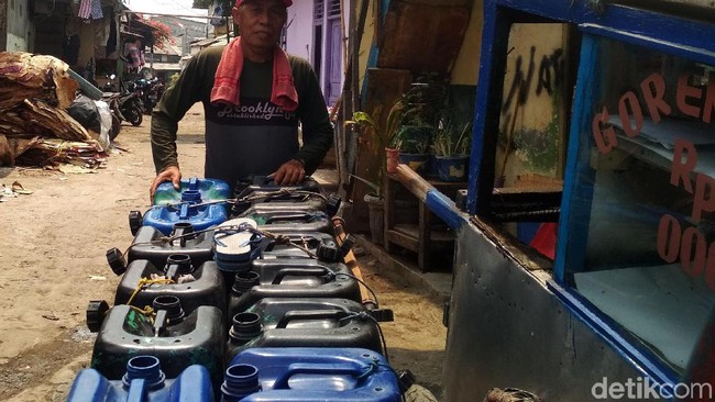 Air Bersih Jadi Barang Mewah untuk Warga Miskin di Jakarta