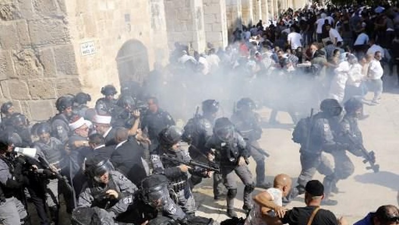 Israel Tetap Buka Akses Yahudi, Bentrok Pecah saat Idul Adha di Al Aqsa Israel Tetap Buka Akses Yahudi, Bentrok Pecah saat Idul Adha di Al Aqsa
