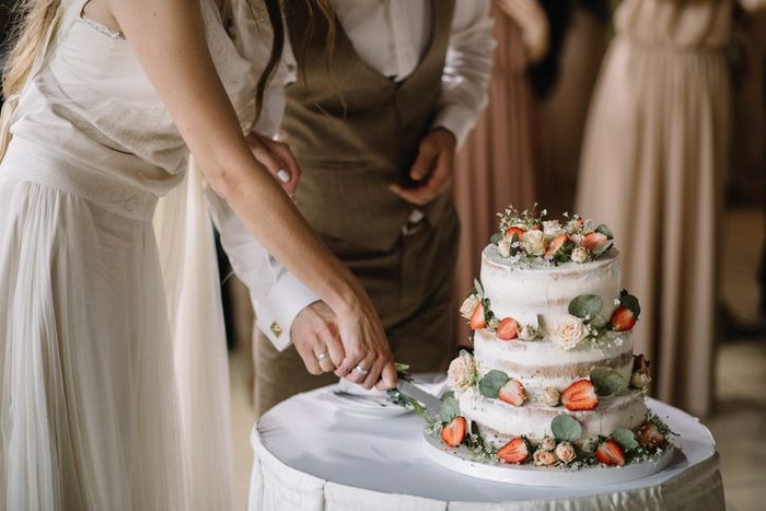  Kue  Pengantin  Bertingkat Serba Pengantin 