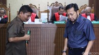 Seperti diketahui, nama Novanto memang sering disebut dalam sidang kasus suap proyek PLTU Riau-1.