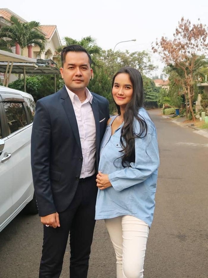 faby marcelia sama suami