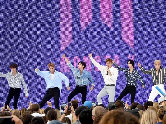 HERMOSA BEACH, CALIFORNIA - AUGUST 11: Shownu, Wonho, Minhyuk, Hyungwon, Joohoney, and I.M of Monsta X perform onstage during FOXs Teen Choice Awards 2019 on August 11, 2019 in Hermosa Beach, California. (Photo by Kevin Winter/Getty Images)