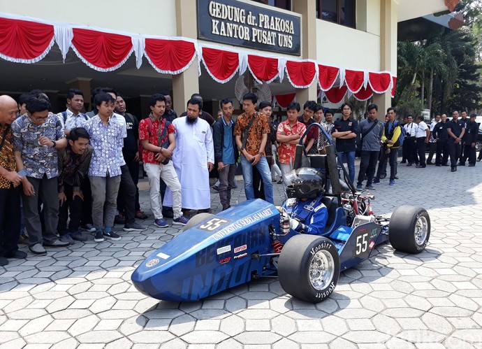 Mobil Balap Mahasiswa Siap Berlaga di Jepang Mobil Balap Mahasiswa Siap Berlaga di Jepang