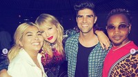 Taylor Swift berpesta dengan rekan-rekannya yang terlibat di video klip barunya tersebut. Dok. Instagram/taylorswift