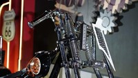 Detail itu menjadi salah satu unsur pada motor yang mendapat perhatian khusus dari juri sehingga motor ini berhasil menjadi yang terbaik di kota Palembang. Pool/Suryanation Motorland.