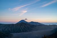 ISO 100 f/4, 1/100 detik.