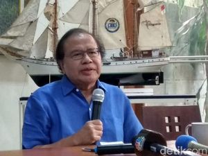 Rizal Ramli: Pemerintah Jokowi Terikat Pinjol!