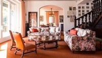 Ruang keluarga juga didesain dengan sangat nyaman. Istimewa/Dok.Mansion Global.