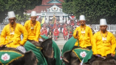 Melihat Kemeriahan Tradisi Grebeg Besar di Yogyakarta