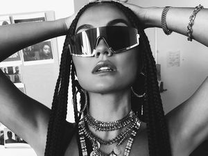 Gaya Seksi Agnez Mo Pakai Bra Louis Vuitton di Situs Majalah Billboard