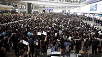 Aksi protes dan mogok massal yang dilakukan para peserta aksi pro-demokrasi itu merupakan buntut dari penolakan RUU ekstradisi ke China yang kontroversial. Vincent Thian/AP Photo.
