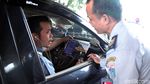 Suasana Sosialisasi Ganjil Genap di Perempatan Fatmawati