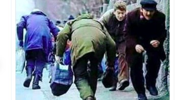 Fans Chelsea pun tertunduk malu. Foto: istimewa