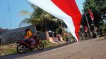 Wow, Bendera Merah Putih Sepanjang 350 Meter Mejeng di Jateng