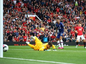 Mourinho: Chelsea Terlalu Lembek