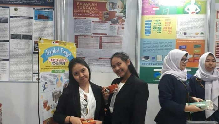 Penelitian tentang akar bajakah ini dipresentasikan di Korea Selatan (Foto: dok: IYSA) Penelitian tentang akar bajakah ini dipresentasikan di Korea Selatan (Foto: dok: IYSA)