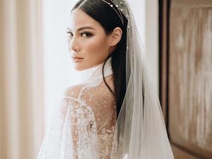Potret Beauty Influencer Vinna Gracia yang Makeup Sendiri di Hari Pernikahan