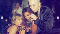 Taylor bahkan tampak mabuk dari beberapa video yang beredar. Dok. Instagram/taylorswift
