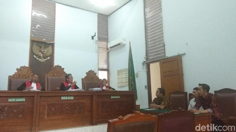 Pembacaan Putusan Gugatan Gerindra Ditunda, Mulan Jameela Ajukan Saksi Pembacaan Putusan Gugatan Gerindra Ditunda, Mulan Jameela Ajukan Saksi