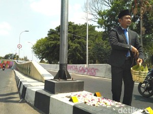 Tabur Bunga di Overpass Manahan, Kasus Tabrak Lari Diharapkan Tuntas