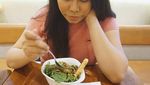 Ini Stasya Bwarlele, Transgender yang Hobi Makan dan Masak