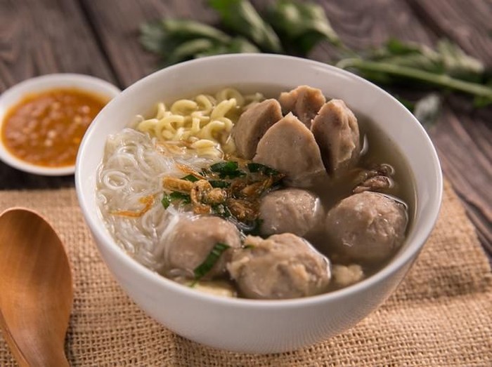 bakso, meatball soup with noodles, indonesian cuisine