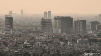 Posisi pertama yang menduduki kota dengan polusi terburuk siang tadi adalah Pontianak.