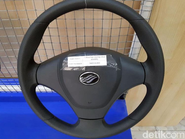 Intip Jeroan Mobil Esemka