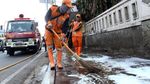 PPSU dan Damkar Bikin Trotoar Tanah Abang Kinclong Pasca-Idul Adha
