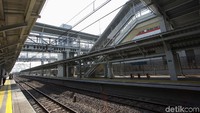 Pembangunan stasiun yang dimulai sejak 2015 tersebut kini sudah dapat dinikmati warga Bekasi, Cibitung dan sekitarnya yang ingin menuju ke arah Jakarta ataupun Cikarang.