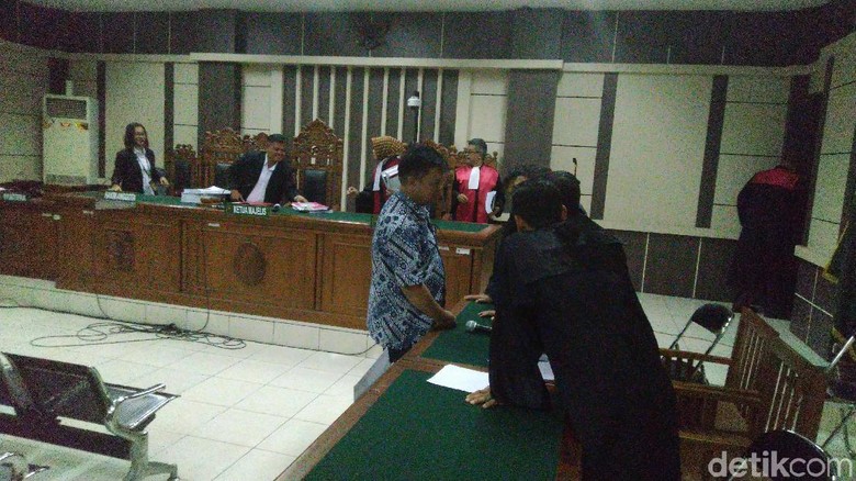 Dituntut 5 Tahun Karena Suap, Hakim Lasito Sebut Diperintah Pimpinan Dituntut 5 Tahun Karena Suap, Hakim Lasito Sebut Diperintah Pimpinan