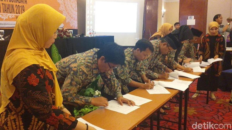 KPU Tetapkan Perolehan Kursi DPRD Surabaya, PDIP Raih Kursi Terbanyak KPU Tetapkan Perolehan Kursi DPRD Surabaya, PDIP Raih Kursi Terbanyak