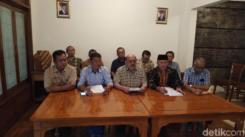 Apindo Adukan Bupati Karawang ke Ombudsman-Mendagri Soal Usulan UMSK Apindo Adukan Bupati Karawang ke Ombudsman-Mendagri Soal Usulan UMSK