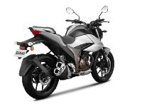 Suzuki Gixxer 250 Meluncur, Tampang Mirip Ducati Monster