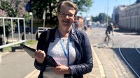 Menurut staff senior dari Keenteriaan Tenaga Kerja dan Ekonomi Finlandia, Tarja Kroger, terhitung tahun 2020 para pekerja tetap akan mendapat kebebasan untuk menentukan kapan dan dari mana mereka bekerja selama kurang lebih setengah jam kerja mereka (Maddy Savage/BBC Travel)