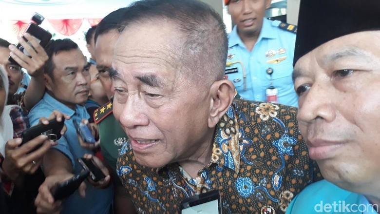 Soal NKRI Syariah, Menhan: Nggak Ada, Sudah Ada di Sila 1 Pancasila Soal NKRI Syariah, Menhan: Nggak Ada, Sudah Ada di Sila 1 Pancasila
