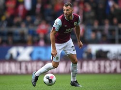 Erik Pieters membikin dua assist yang membantu Burnley meraih kemenangan 3-0 saat menjamu Southampton, yang memberinya jalan lapang masuk daftar ini. (Foto: Stu Forster/Getty Images)