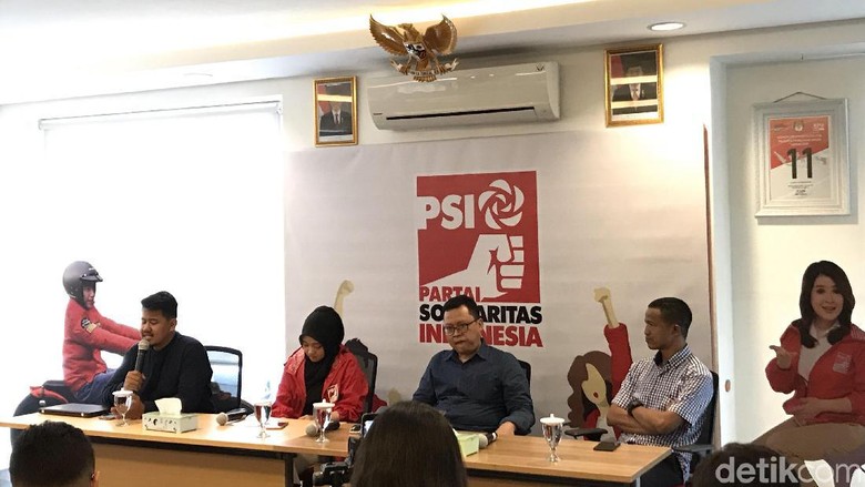 Formappi Curiga DPRD Ngebut Bahas APBD-P, Ungkit Transparansi Era Ahok Formappi Curiga DPRD Ngebut Bahas APBD-P, Ungkit Transparansi Era Ahok