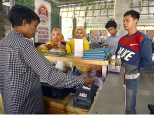 Wajah Baru Sentra Kuliner Surabaya Terapkan Sistem Single Cashier